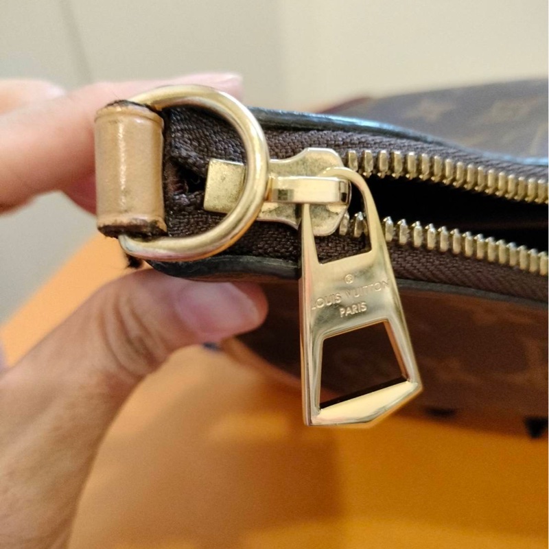 Louis Vuitton（路易威登）「牛角包」Boulogne 系列晶片款-11