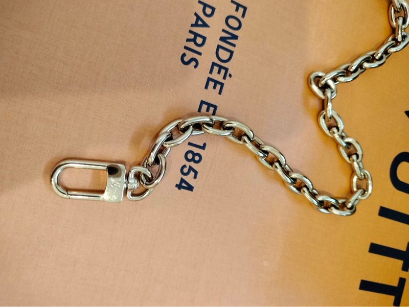 Louis Vuitton（路易威登）「牛角包」Boulogne 系列晶片款-21