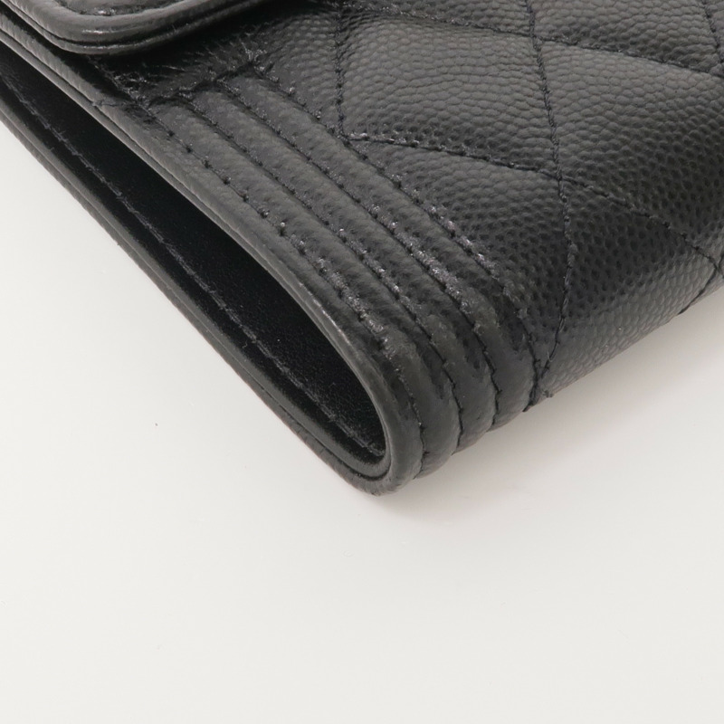 CHANEL 牛皮皮革Boy Wallet金扣錢包-7