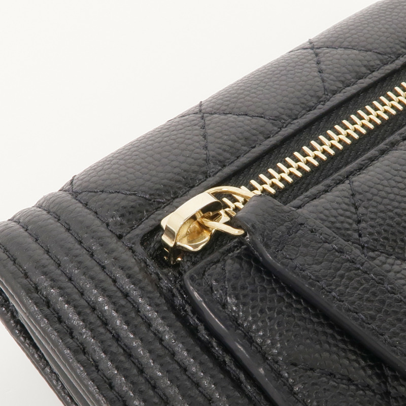 CHANEL 牛皮皮革Boy Wallet金扣錢包-11