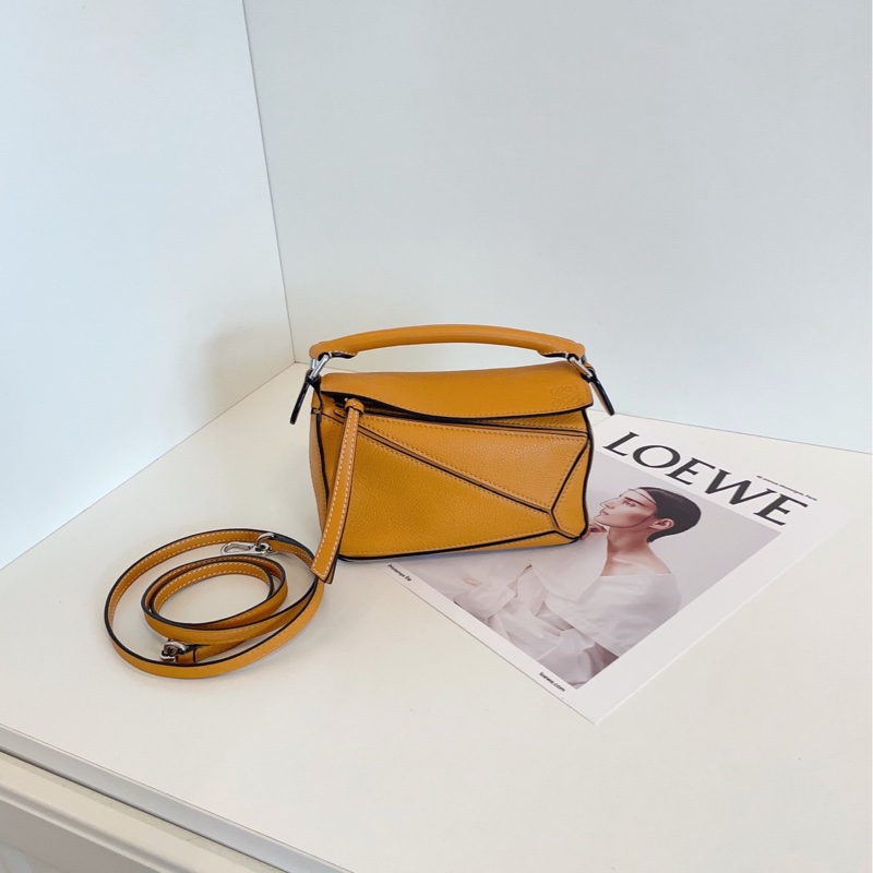 【99閒置🆕】Loewe mini puzzle荔枝皮 黃棕色 迷你幾何包手提包 斜挎包 單肩包-0