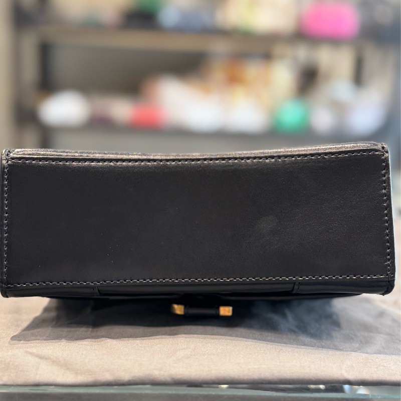 Balenciaga 亮面牛皮沙漏包-9