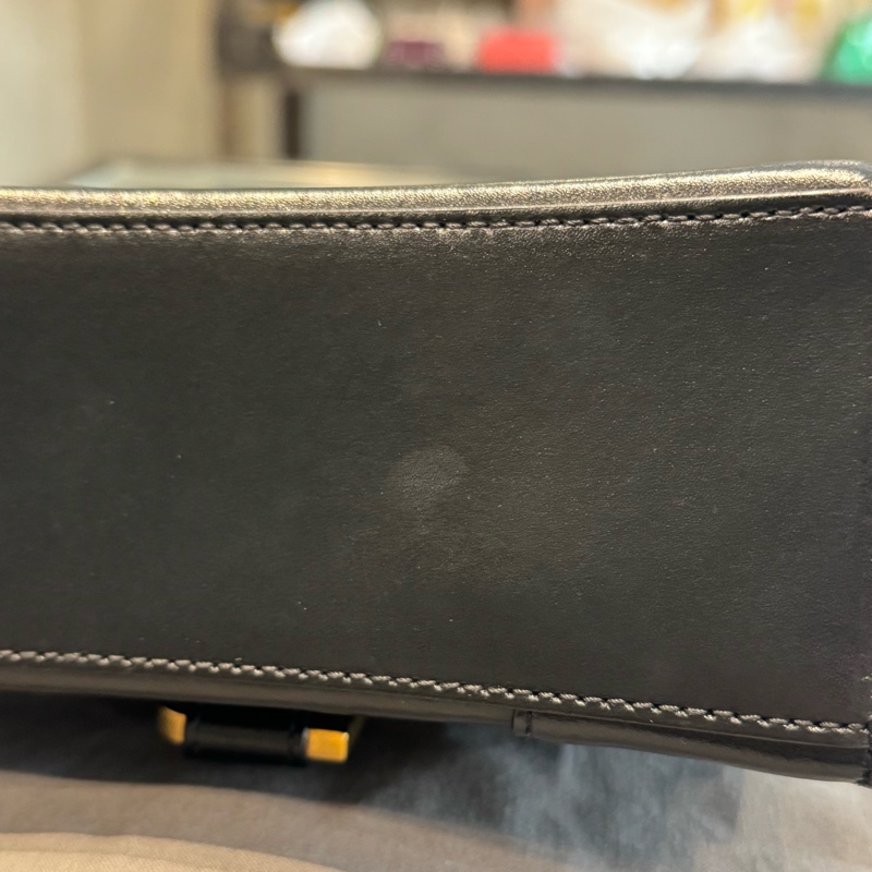 Balenciaga 亮面牛皮沙漏包-16