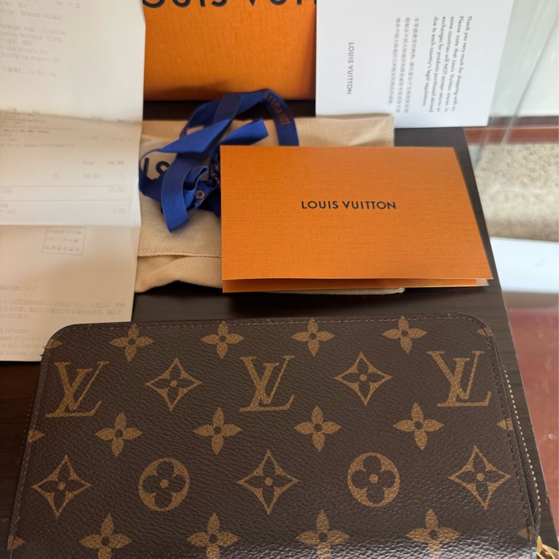 Lv皮夾 容量超多 保存如新 日本購入 M42616-0