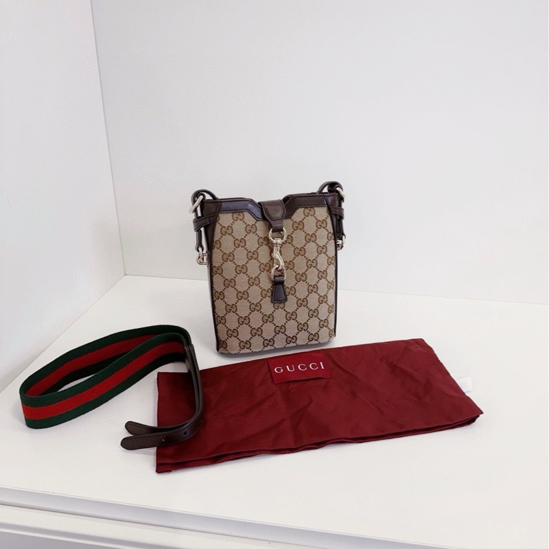 【閒置🆕】Gucci SS24年新款走秀款 棕色老花 寬肩帶硬水桶 斜挎包 單肩包-0