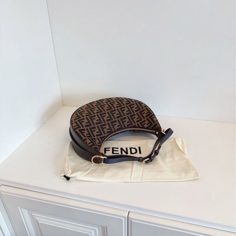 【閒置99新🆕】Fendi 雙F老花Graphy大月亮腋下包手提包 單肩包-2