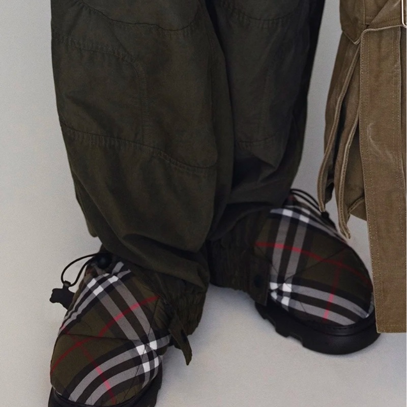 全新Burberry格紋鞋（原價$34900）-6