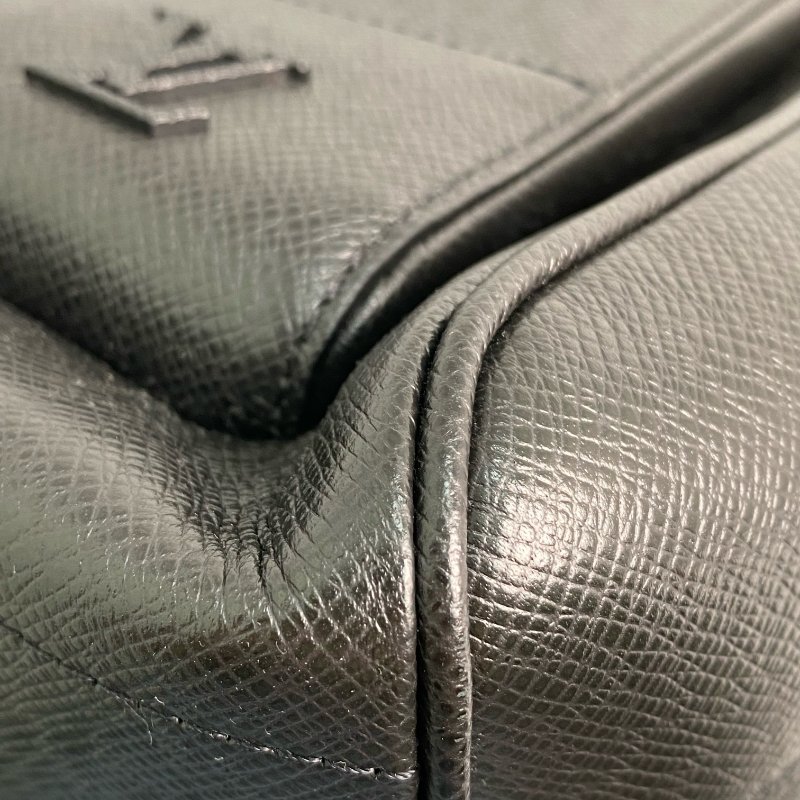△ Louis Vuitton 路易威登 Black Taiga Leather Avenue Backpack M30977 黑色防刮小牛皮背包 - 257021459-7
