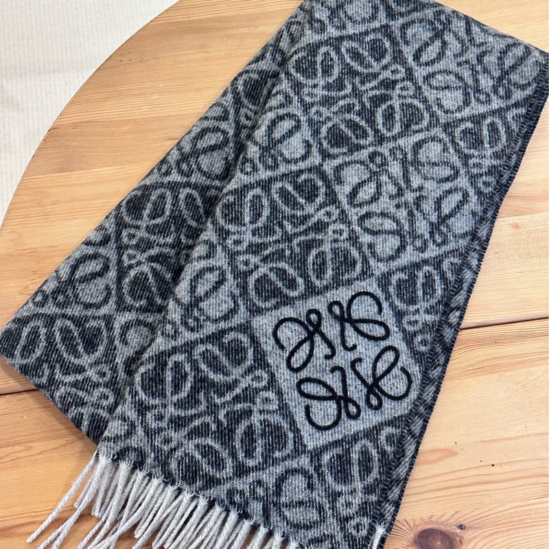【全🆕】 LOEWE Anagram scarf羊絨羊毛刺繍圍巾頸 巾女款 深灰色-3