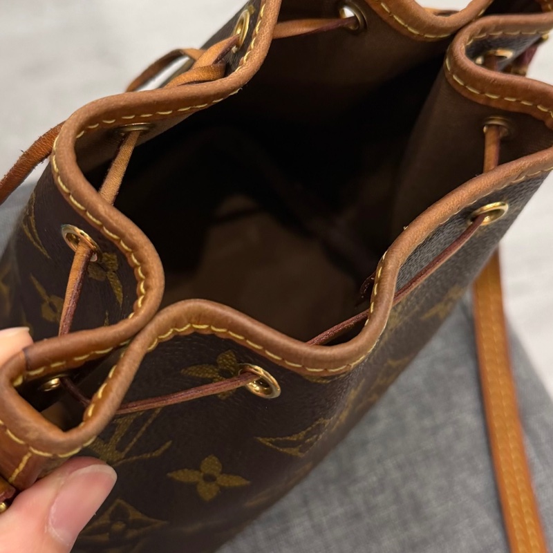 Lv 經典老花小水桶-16