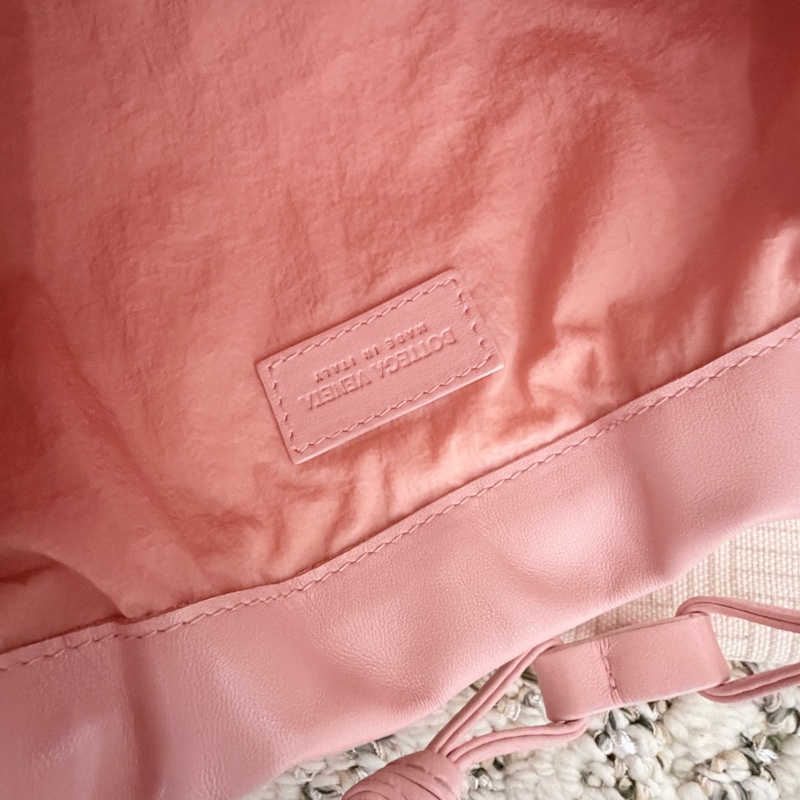 BV 🎀超粉嫩 束口小袋 可上肩/手提-20