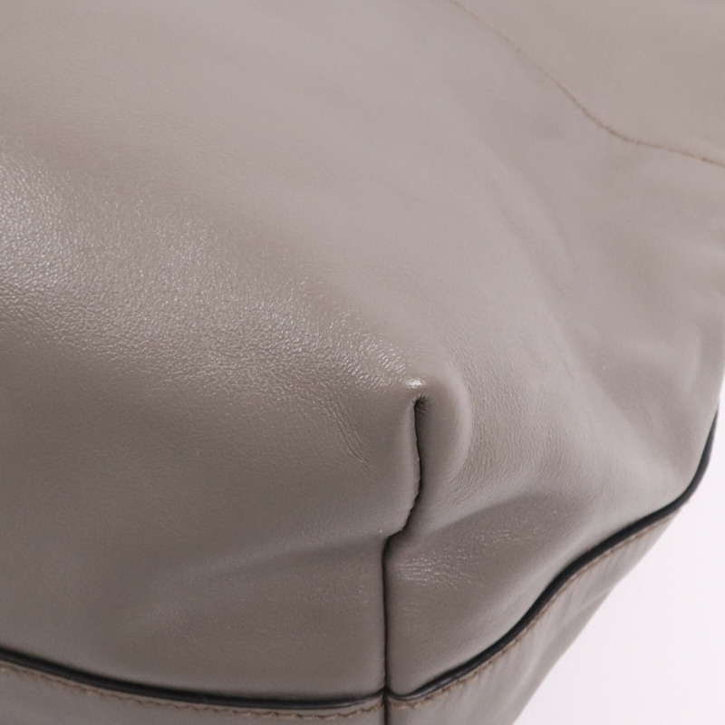 Miu Miu 牛皮皮革Tote Bag銀扣手挽袋-6