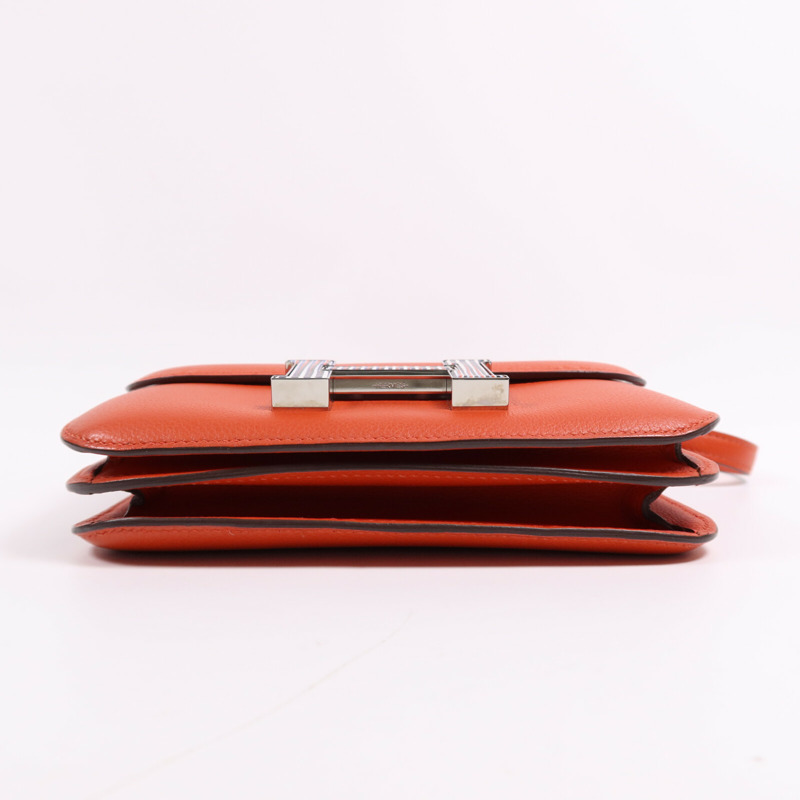 HERMES Evercolor皮革Constance Mini銀扣肩背袋Capucine-3