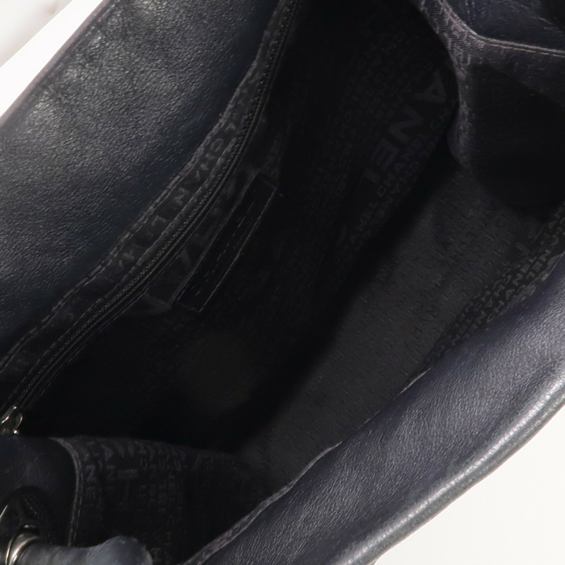 CHANEL 牛皮皮革Shoulder Bag銀扣肩背袋-10