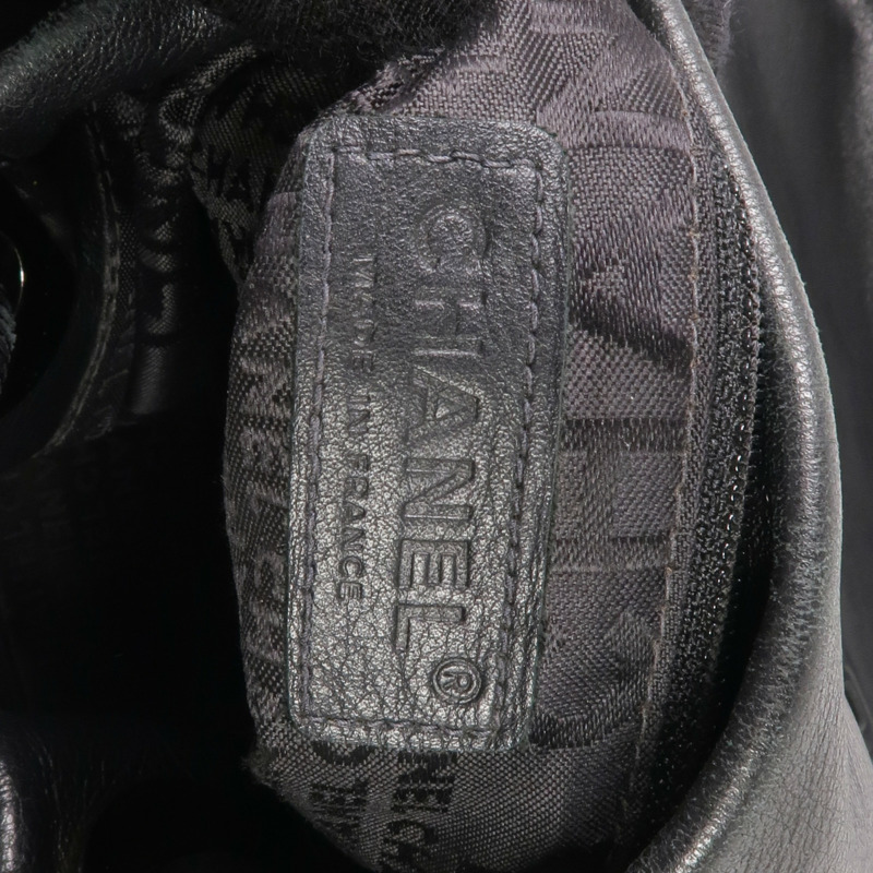 CHANEL 牛皮皮革Shoulder Bag銀扣肩背袋-11