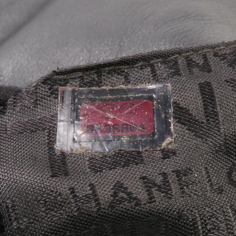 CHANEL 牛皮皮革Shoulder Bag銀扣肩背袋-12