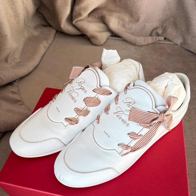 Roger Vivier VIV ÉTIQUETTE 法式優雅小白鞋 緞帶繫帶休閒鞋 白色 EU 39-0