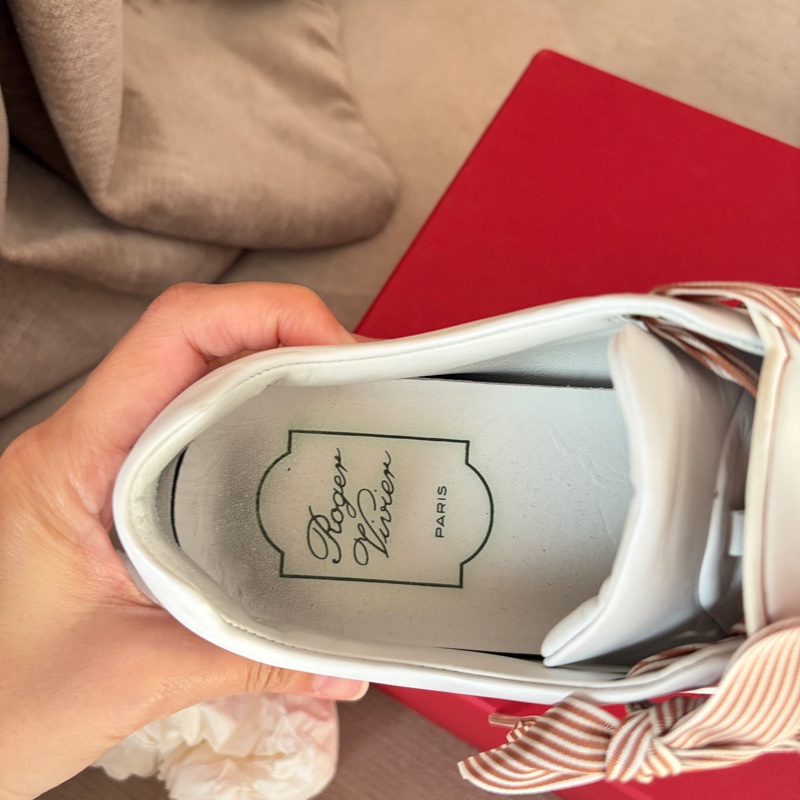Roger Vivier VIV ÉTIQUETTE 法式優雅小白鞋 緞帶繫帶休閒鞋 白色 EU 39-37