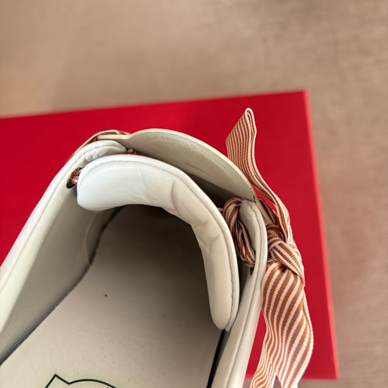 Roger Vivier VIV ÉTIQUETTE 法式優雅小白鞋 緞帶繫帶休閒鞋 白色 EU 39-38