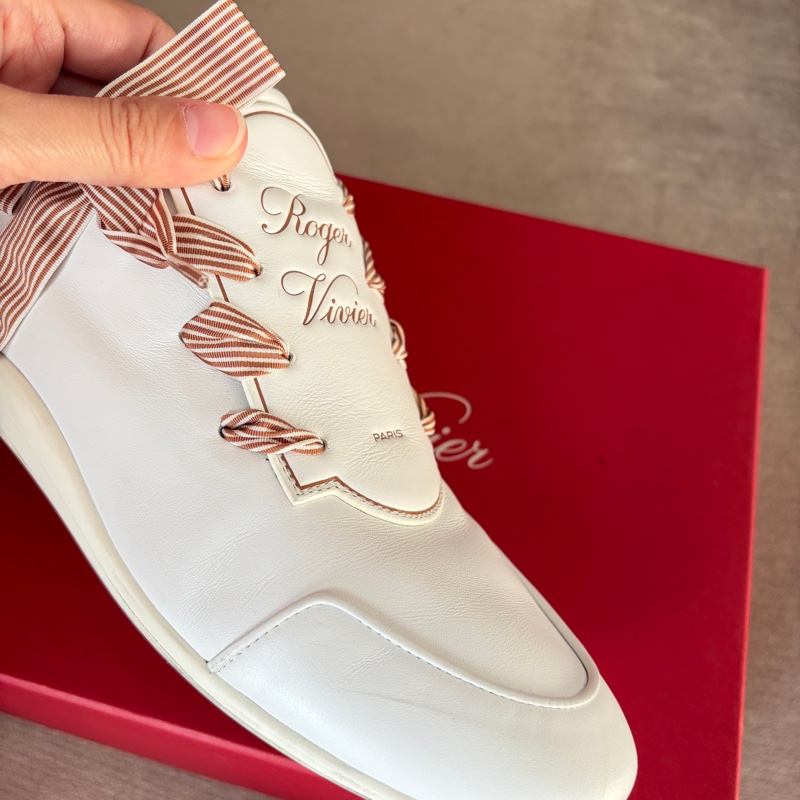 Roger Vivier VIV ÉTIQUETTE 法式優雅小白鞋 緞帶繫帶休閒鞋 白色 EU 39-46
