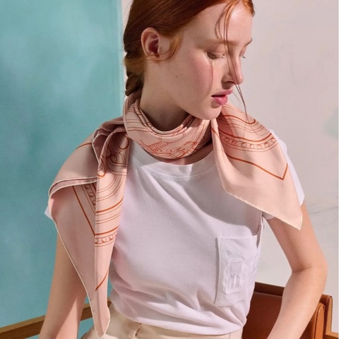 愛馬仕 全新絲巾含盒