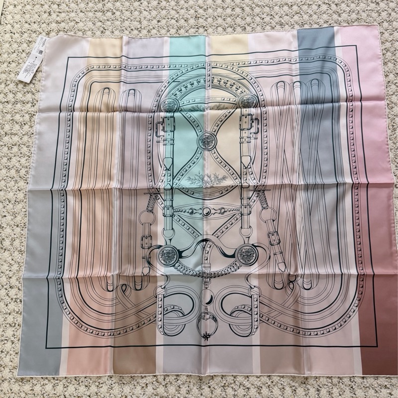 愛馬仕 🎉盛大歡慶 🎉全新絲巾含盒-7