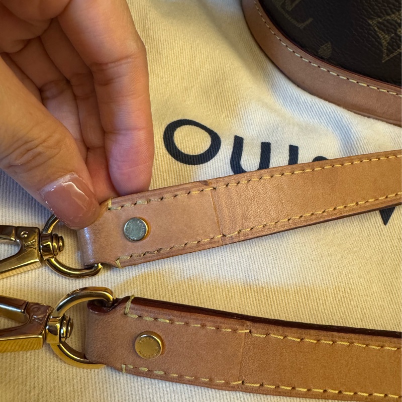 LV 薯條包 購證齊全-2