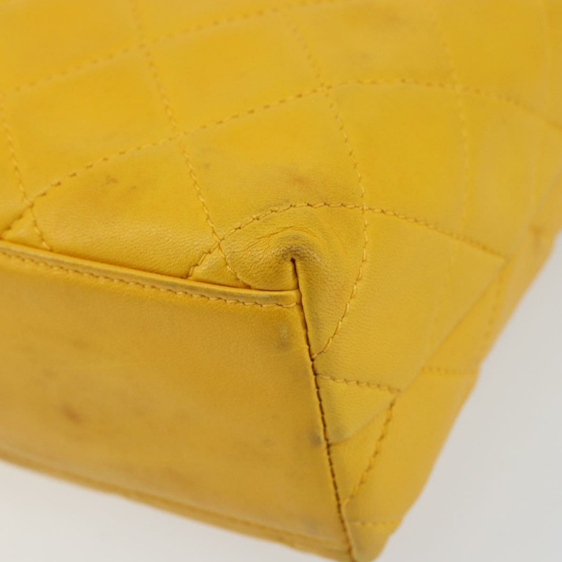 【日本直送】香奈兒 Matelasse 羊皮單肩包，黃金色，CC 標誌，正品編號 150813-13