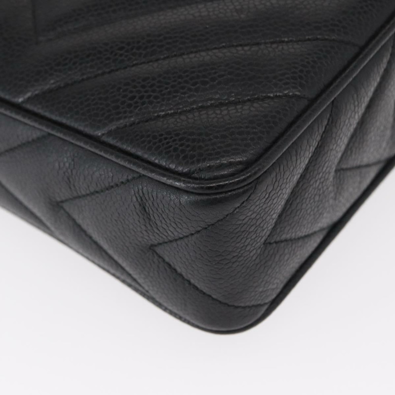 【日本直送】香奈兒 (CHANEL) 鏈條 V 字縫線肩背包，魚子醬紋皮革，黑色，金色雙 C 標誌，貨號 146083AV-16