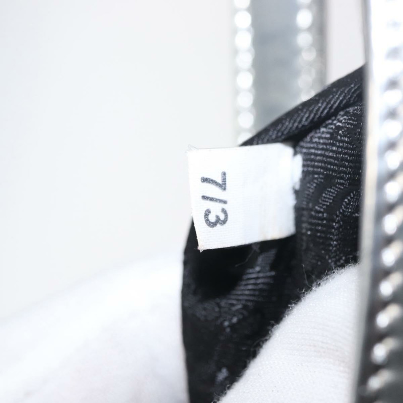 【日本直送】PRADA 銀色皮革肩背包 Auth 134333V-10