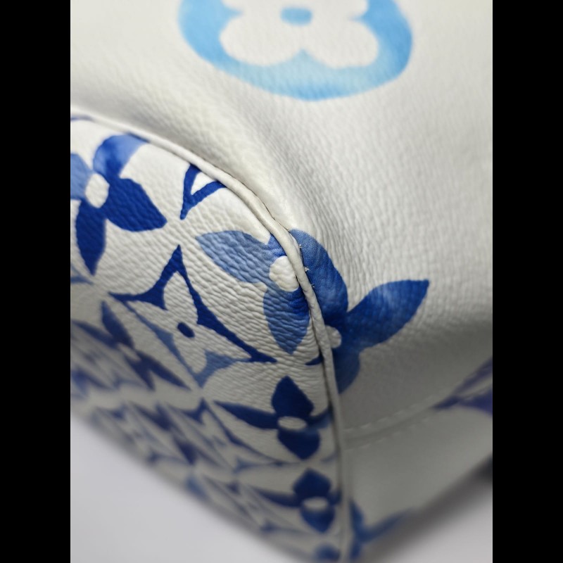 LV - Neverfull MM By The Pool-7