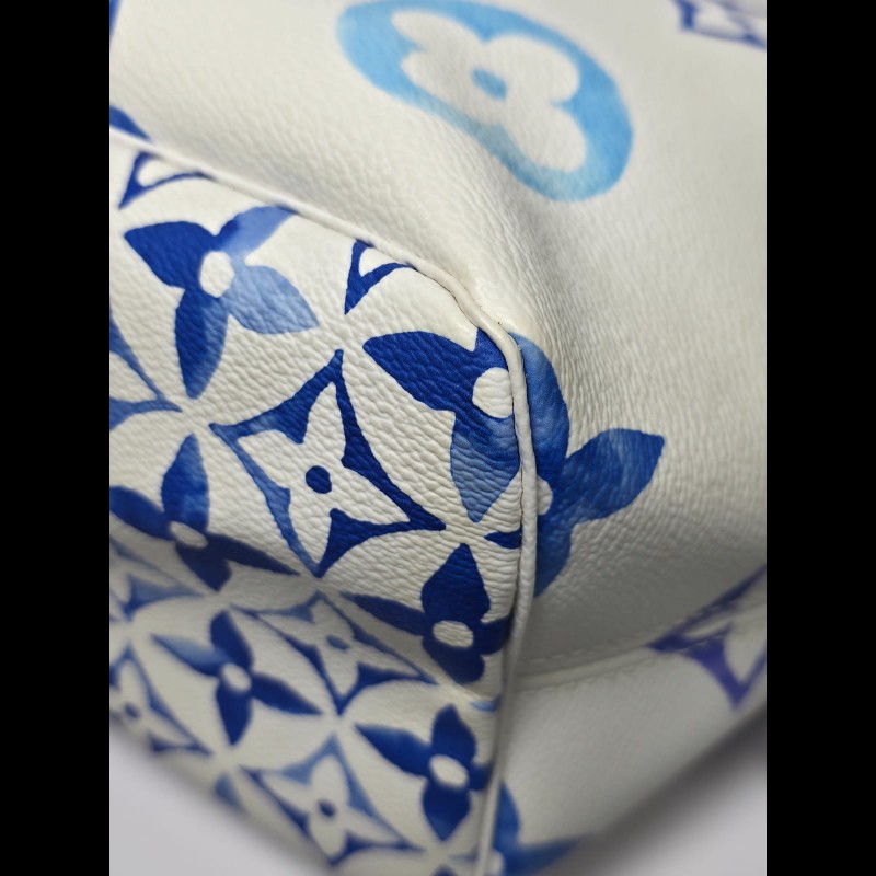 LV - Neverfull MM By The Pool-9