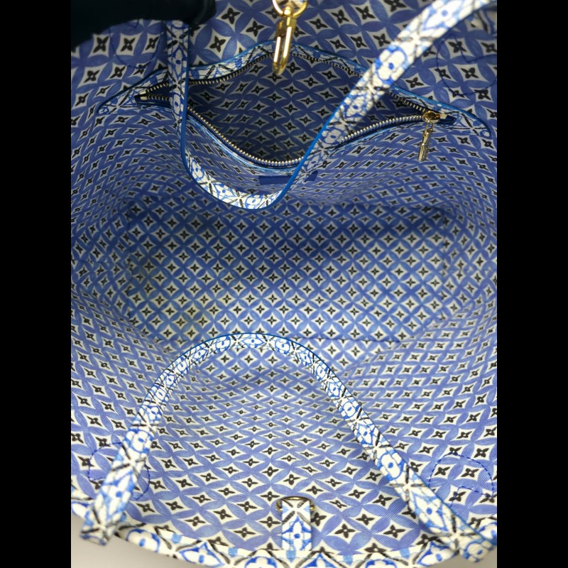 LV - Neverfull MM By The Pool-20