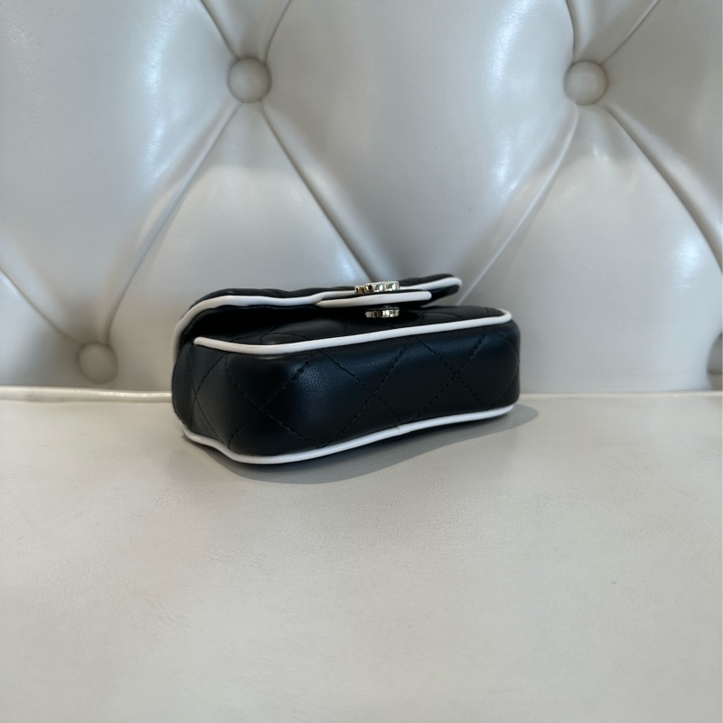 CHANEL 羊皮黑白邊配件包 黑色 晶片款-3