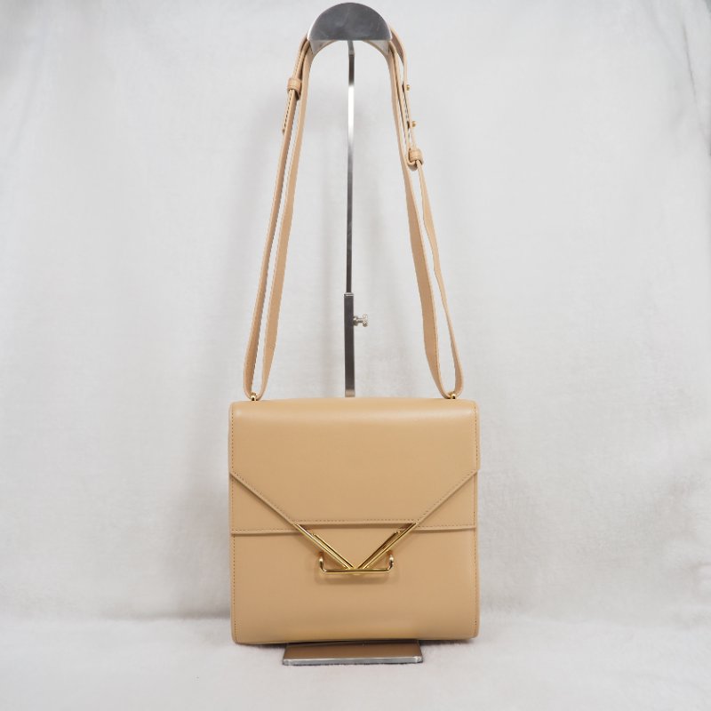 BV 牛皮 the clip 金扣單肩包-0