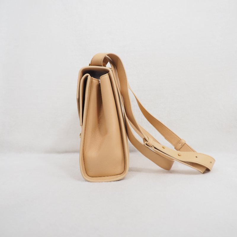 BV 牛皮 the clip 金扣單肩包-4