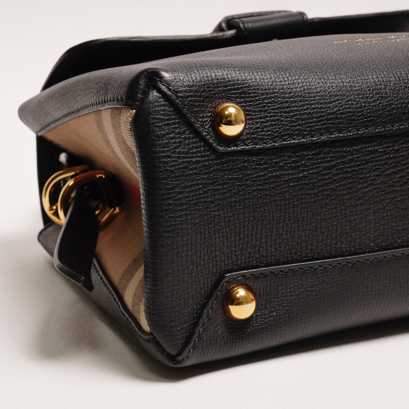 BURBERRY Camberley經典格紋帆布拼色 荔枝皮手提包(黑)-6