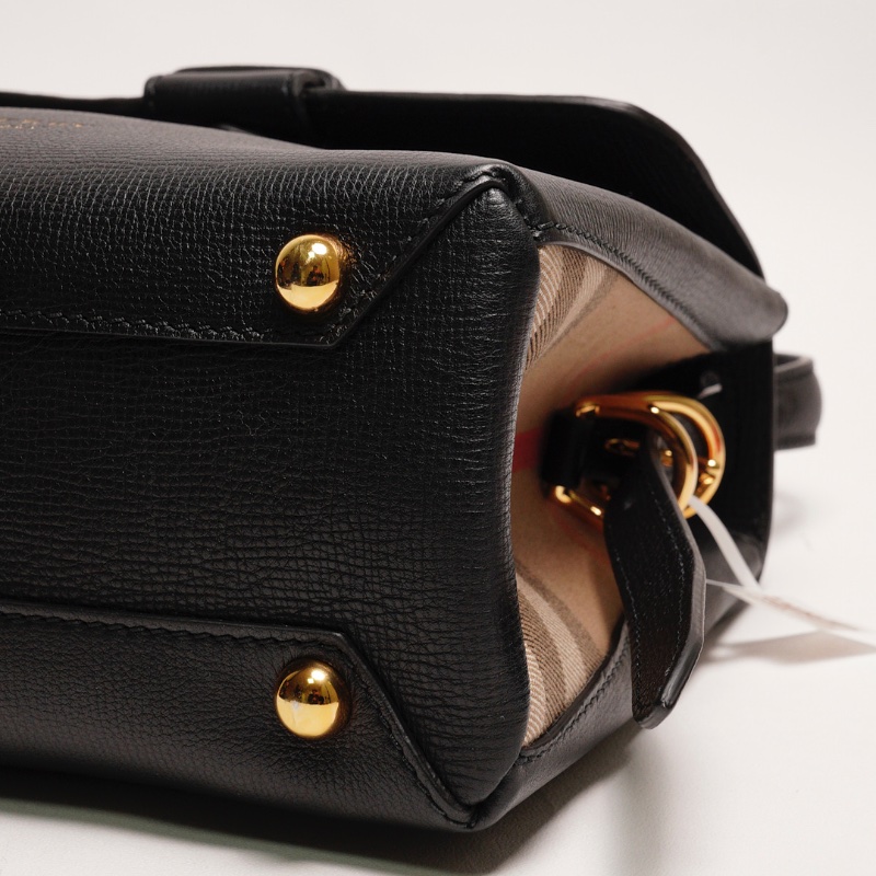BURBERRY Camberley經典格紋帆布拼色 荔枝皮手提包(黑)-7