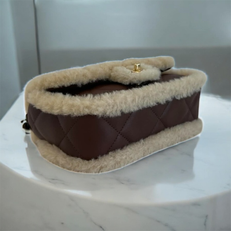 CHANEL 綿羊毛拼接 MINI COCO 深棕色x米色 晶片款-3