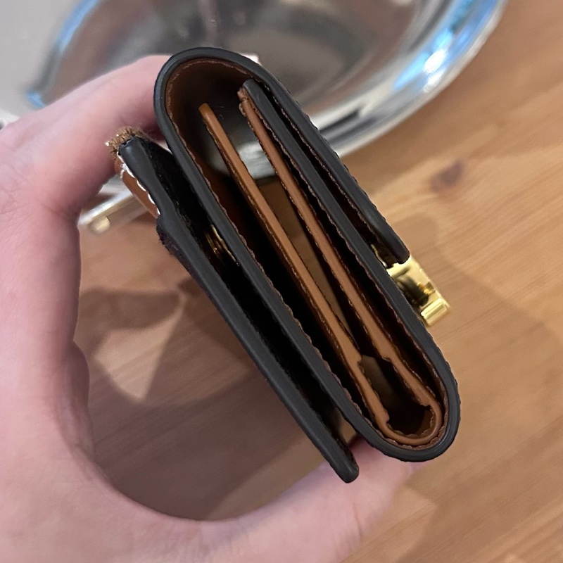 【全🆕】CELINE 凱旋門二合一錢包卡包金屬大鎖扣老花滿印合成革 銀包 card holder 女款 棕色-3