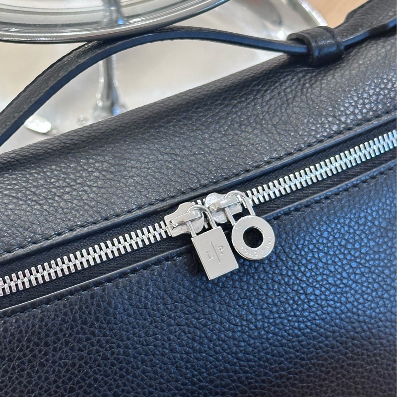 【全❤️】LP Loro Piana ExtraPocket L19 一代銀扣 飯 盒包手提包單肩包 午夜藍-5