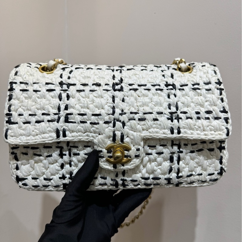 【配件有防塵袋❤️】Chanel cf系列鏈條包23s 熊貓色 黑白拉菲草編織 芯片款 中號 斜挎包 單肩包-1