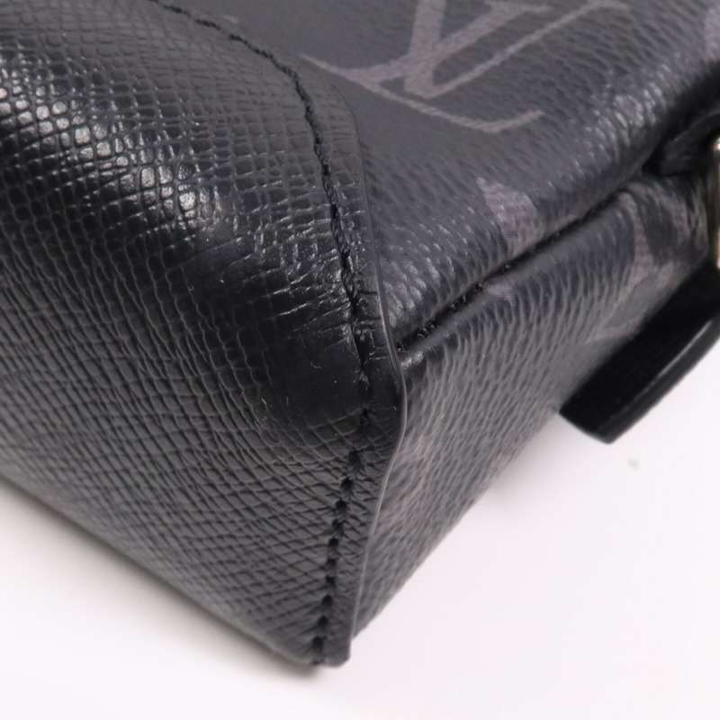 LOUIS VUITTON Taigarama Duo Slingbag銀扣肩背袋-6