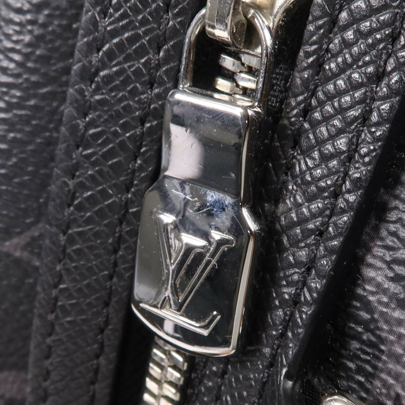 LOUIS VUITTON Taigarama Duo Slingbag銀扣肩背袋-9