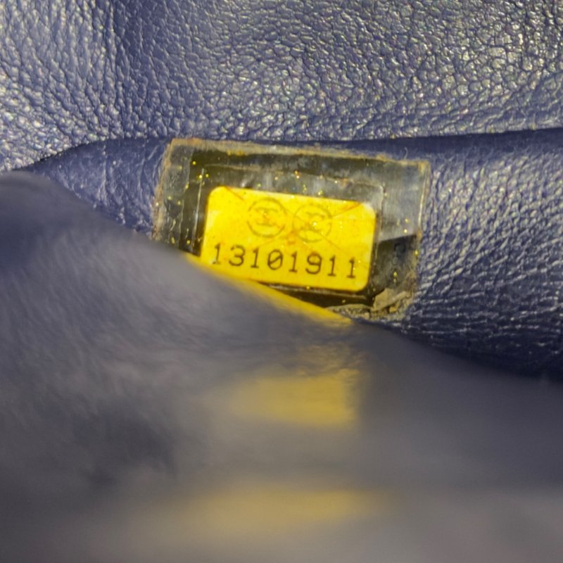 CHANEL Maxi 荔枝皮 特大號經典款 鏈條包-22