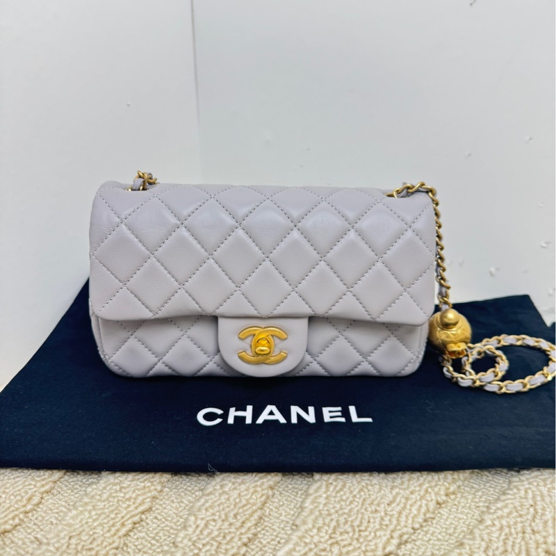 CHANEL CF大mini 淡灰色羊皮金扣斜挎包單肩包-1