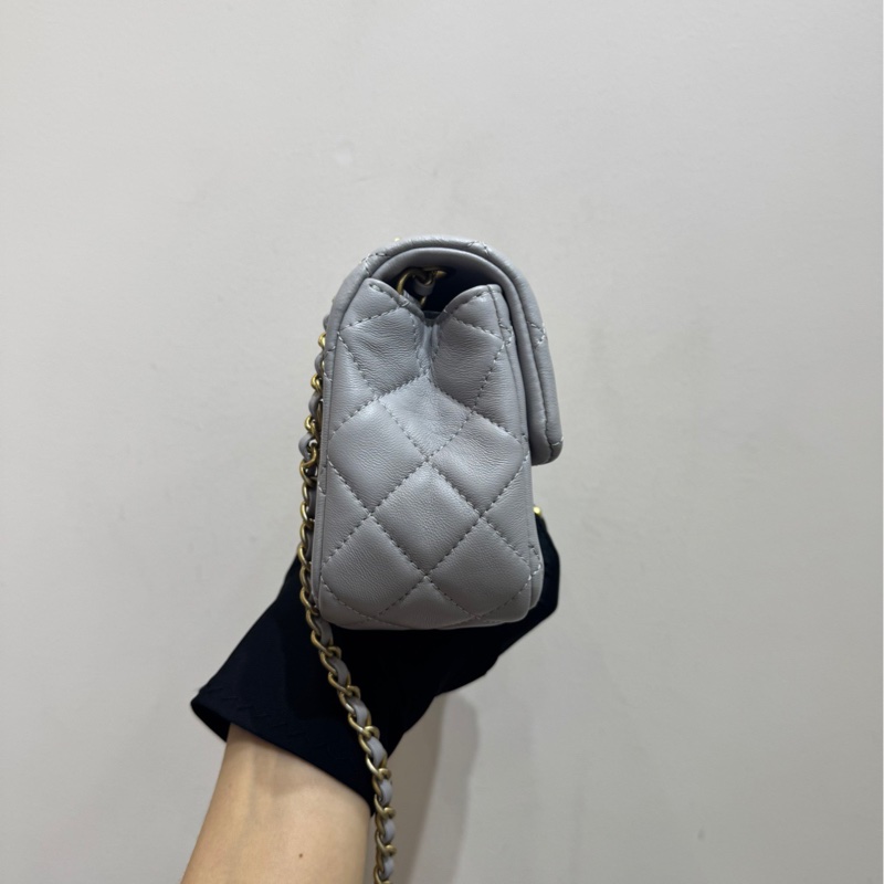 CHANEL CF大mini 淡灰色羊皮金扣斜挎包單肩包-4