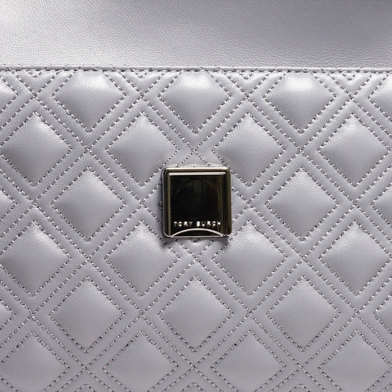 Tory Burch 鏈條流蘇斜背包 (霧霾灰藍)-16