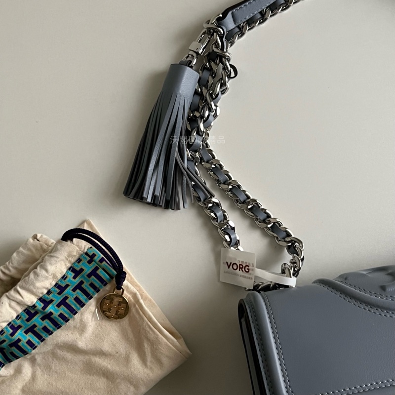 Tory Burch 鏈條流蘇斜背包 (霧霾灰藍)-11