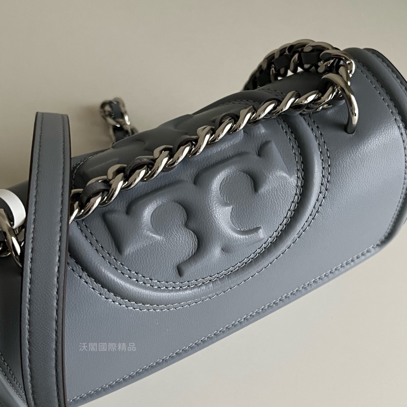 Tory Burch 鏈條流蘇斜背包 (霧霾灰藍)-16